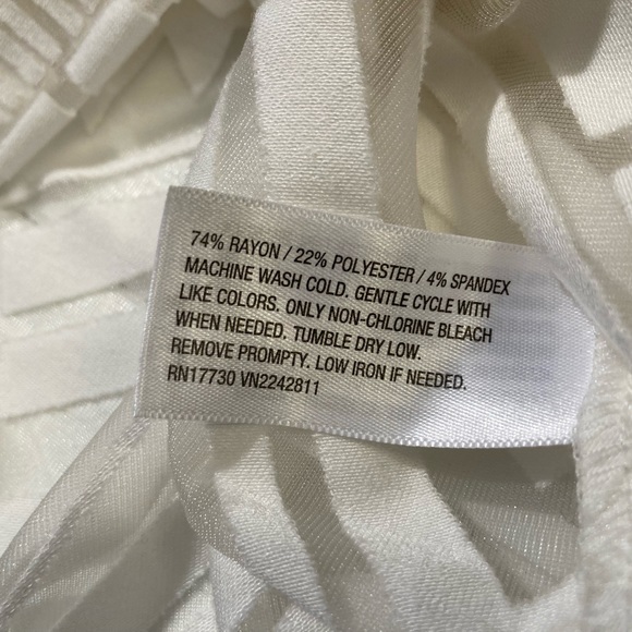 Mossimo Medium White Tank Top Shirt Geometric Aztec Pattern See Through Stripe - Picture 9 of 11